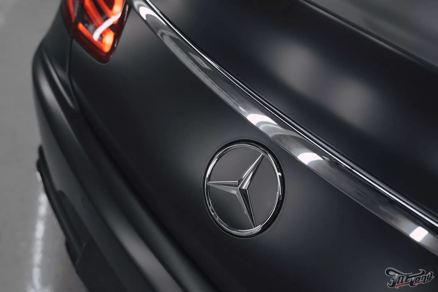 Смена стиля Mercedes S-class Coupe! Оклеили кузов в темно-серый винил от Oracal, окрасили диски